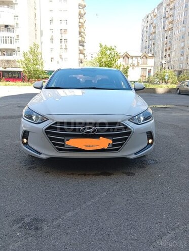 Hyundai Avante-7