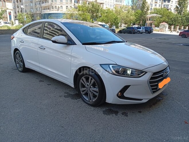 Hyundai Avante-4
