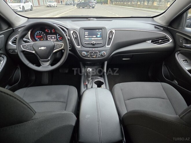 Chevrolet Malibu-7
