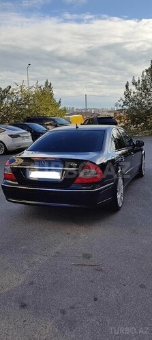 Mercedes E 220-2