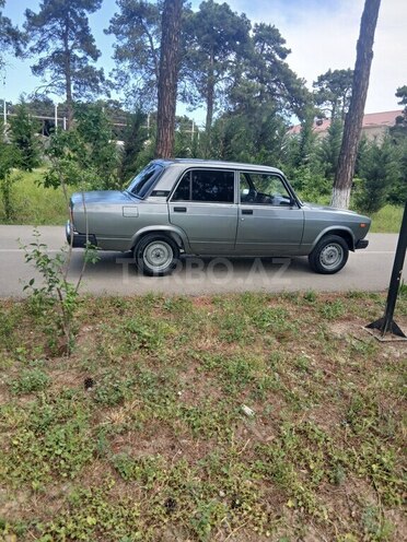 LADA (VAZ) 2107-2