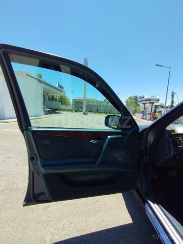 Mercedes E 240-15