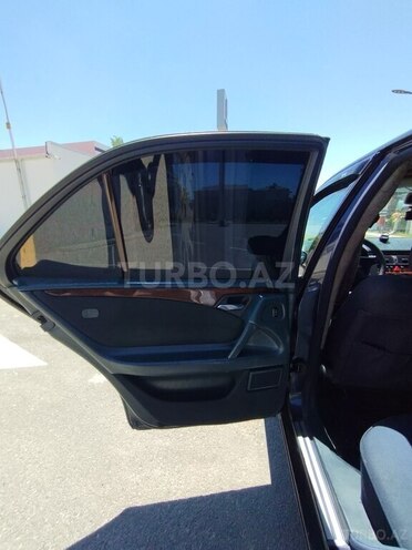 Mercedes E 240-12