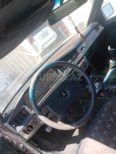 Mercedes 190-7