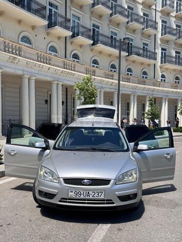 Ford Focus-7