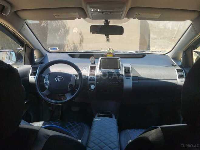 Toyota Prius-6
