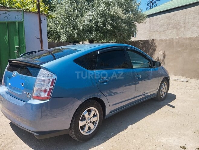 Toyota Prius-2