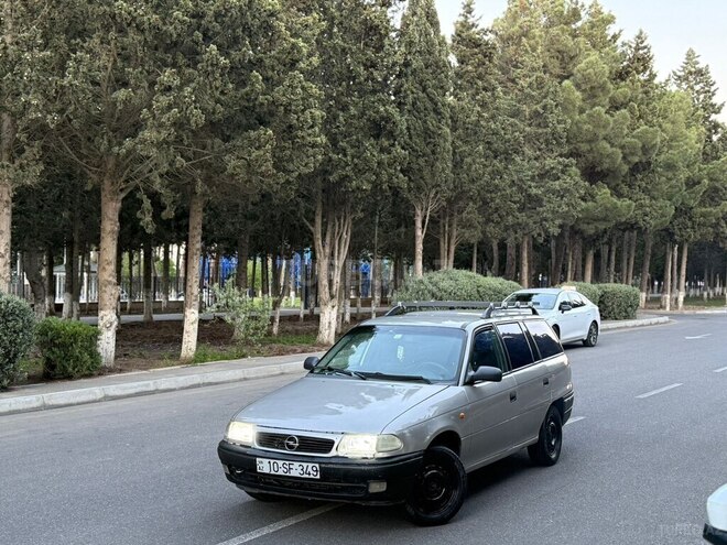 Opel Astra-4