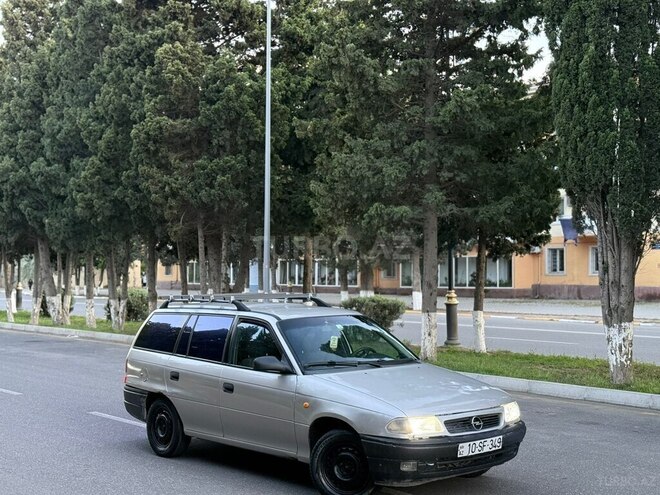 Opel Astra-7