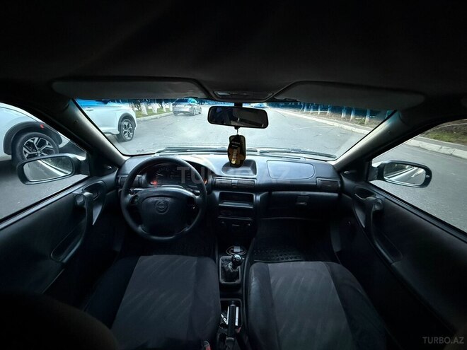 Opel Astra-16