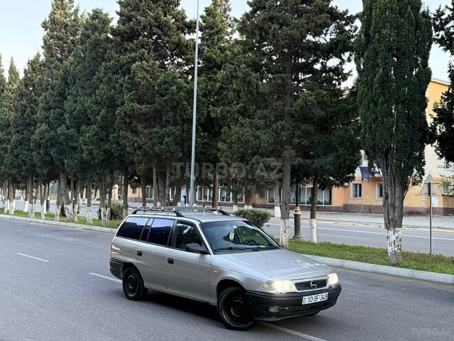 Opel Astra-12