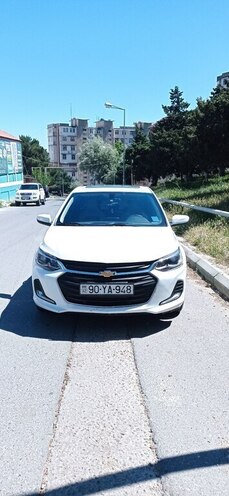 Chevrolet Onix-1
