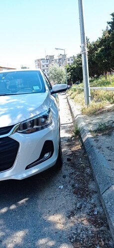 Chevrolet Onix-15