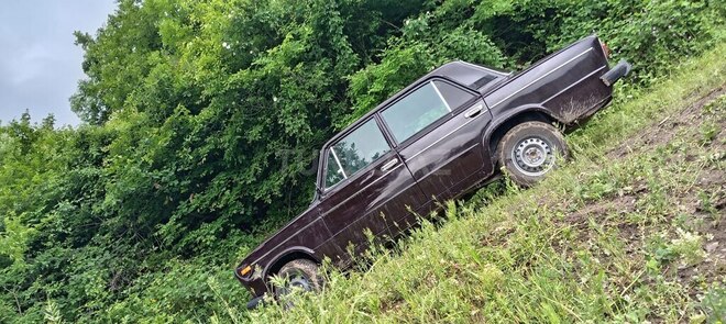 LADA (VAZ) 2106-4