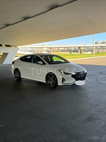 Hyundai Elantra-7