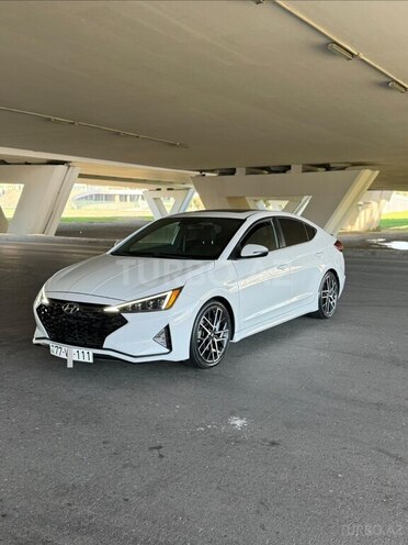 Hyundai Elantra-8