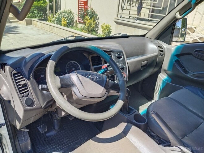 Hyundai H 100-7