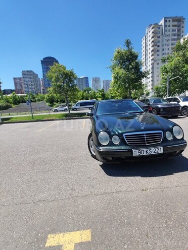 Mercedes E 240-6