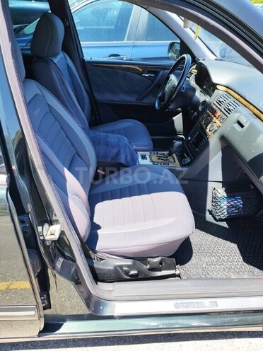 Mercedes E 240-7