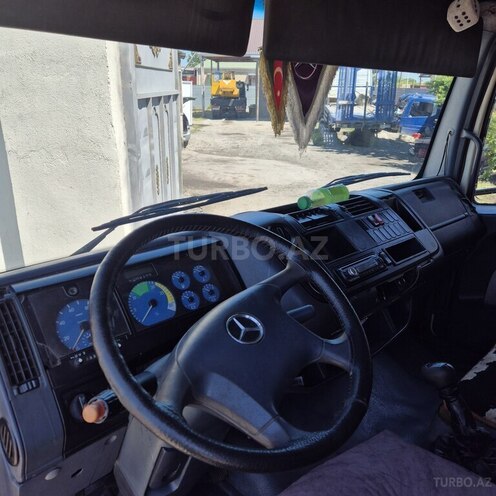 Mercedes 1217-2
