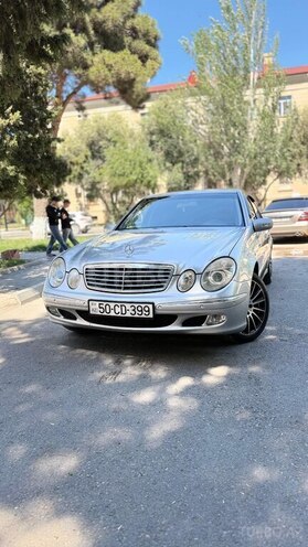 Mercedes E 220-1
