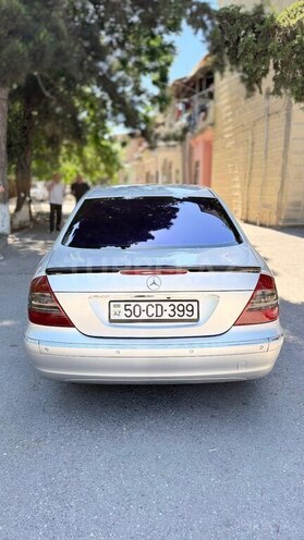 Mercedes E 220-4