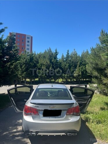 Chevrolet Cruze-5