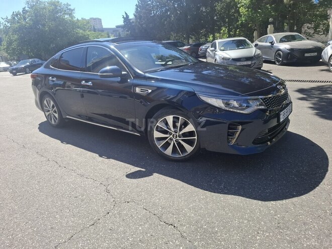 Kia K5-4