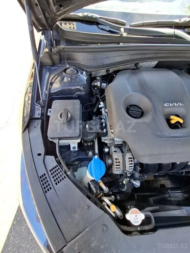 Kia K5-17