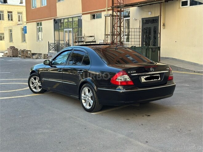 Mercedes E 220-6