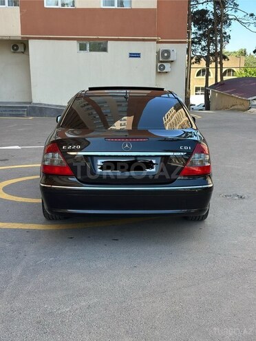 Mercedes E 220-4
