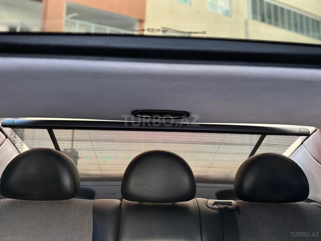 Mercedes E 220-17