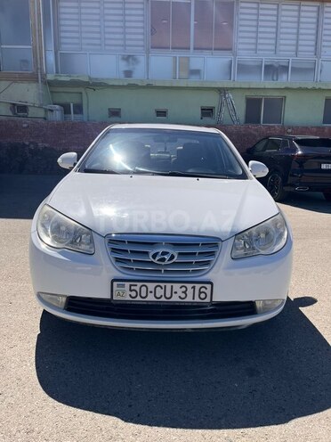 Hyundai Elantra-1
