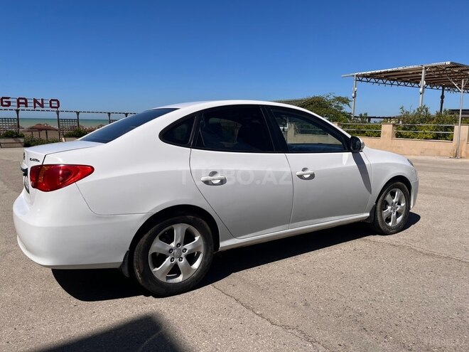 Hyundai Elantra-4
