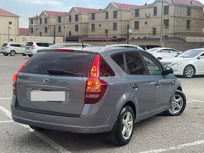 Kia Ceed SW-3