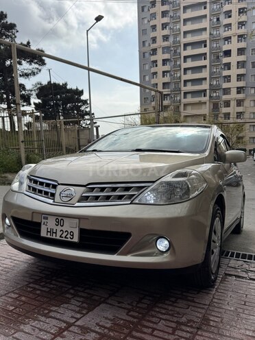 Nissan Tiida-3