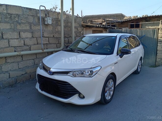 Toyota Corolla Fielder-4