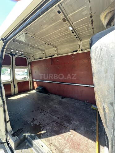 Ford Transit-6