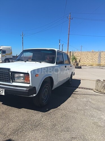 LADA (VAZ) 2107-2