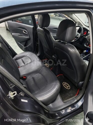 Kia Rio-5