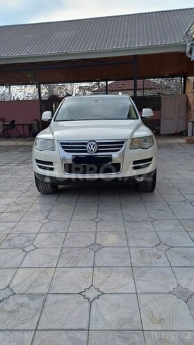 Volkswagen Touareg-2