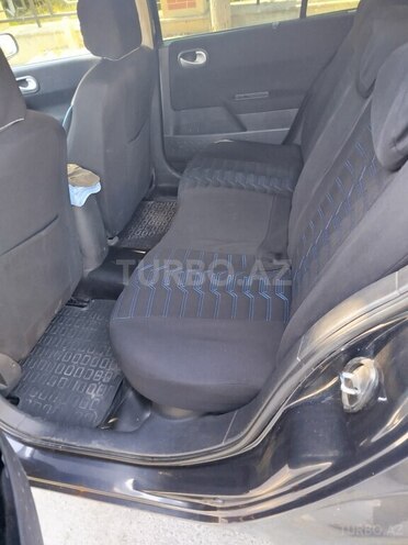Renault Megane-10