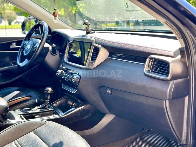 Kia Sorento-11