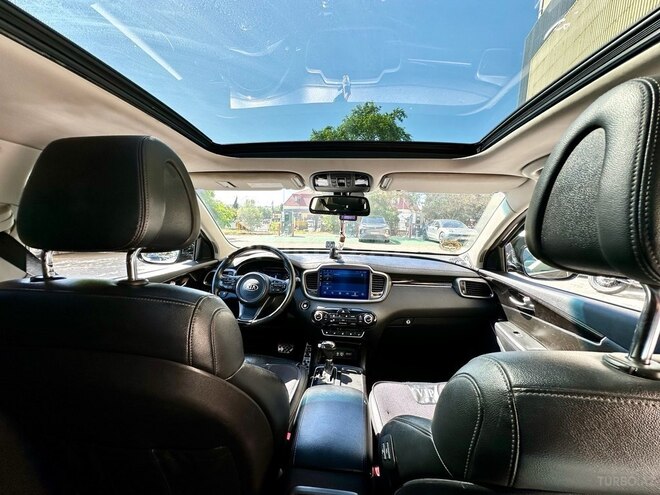 Kia Sorento-14