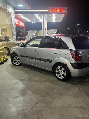 Kia Rio-4