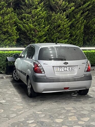 Kia Rio-5