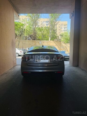 Hyundai Sonata-4