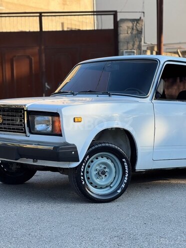 LADA (VAZ) 2107-2