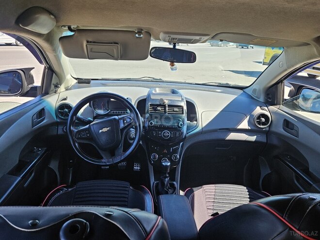 Chevrolet Aveo-7