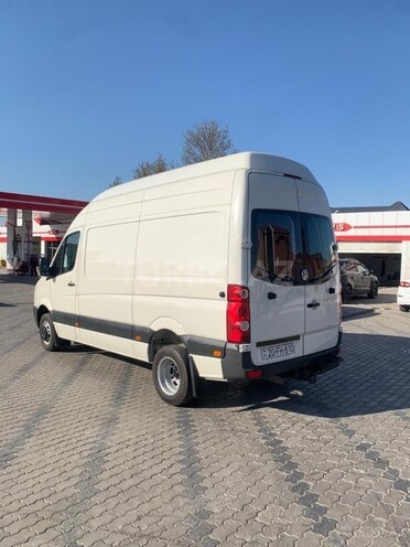 Volkswagen Crafter-2